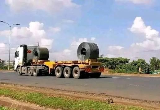 Trailer carrying steel